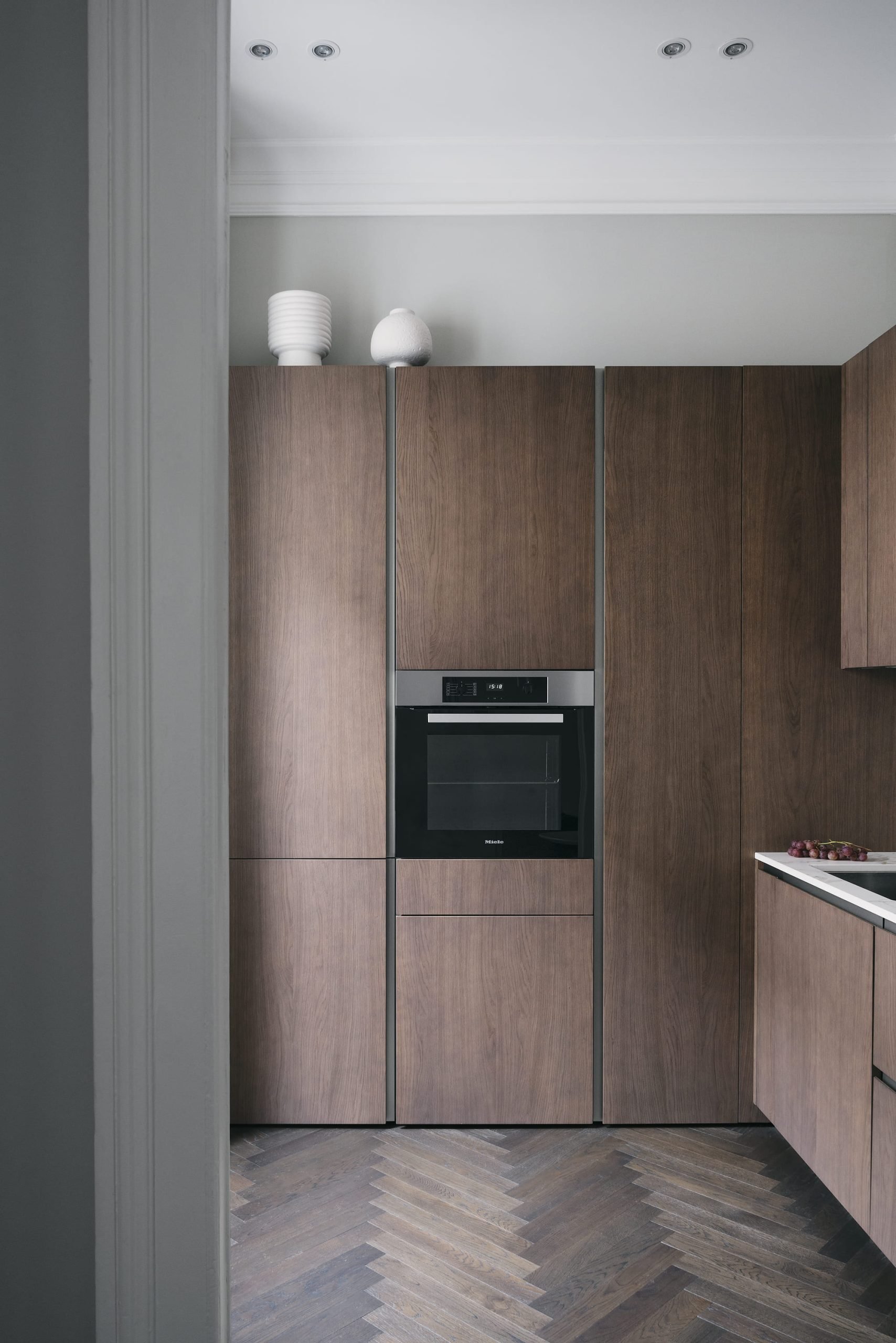 Cucine-ristrette-sfruttare-l-altezza-3